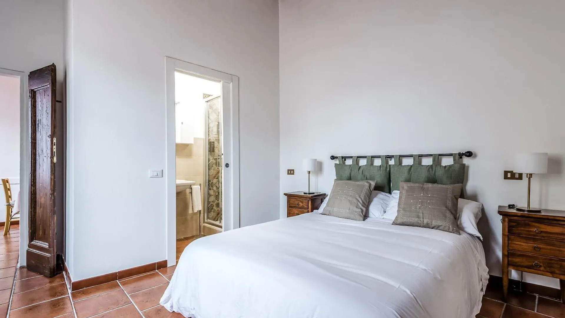 Apartment Hostly-Maison L'Arancio-Large House Near The Tower Pisa