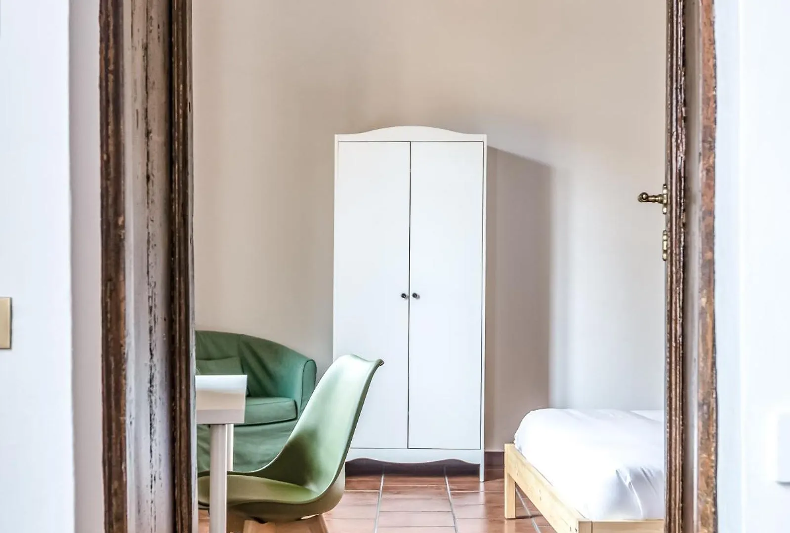 Hostly-Maison L'Arancio-Large House Near The Tower Pisa Apartment
