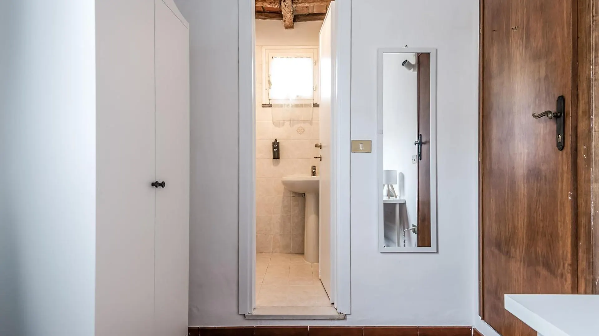 Hostly-Maison L'Arancio-Large House Near The Tower Pisa