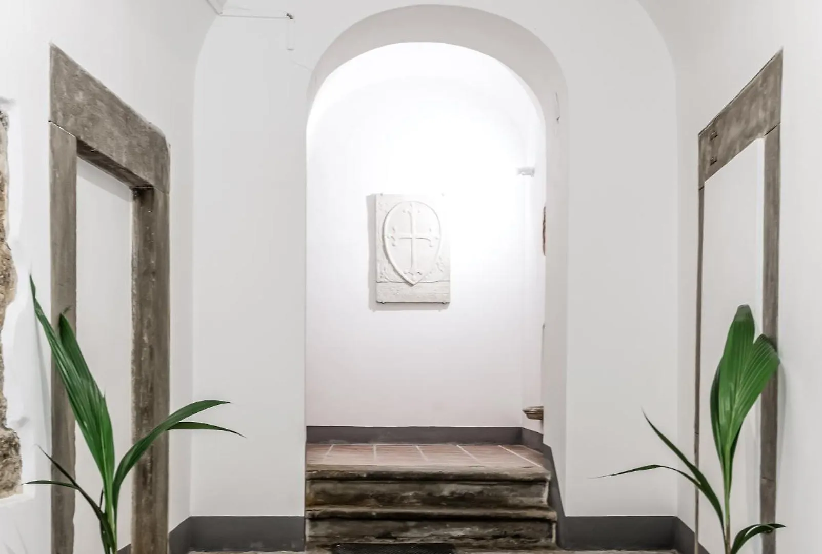 Hostly-Maison L'Arancio-Large House Near The Tower Pisa Italy