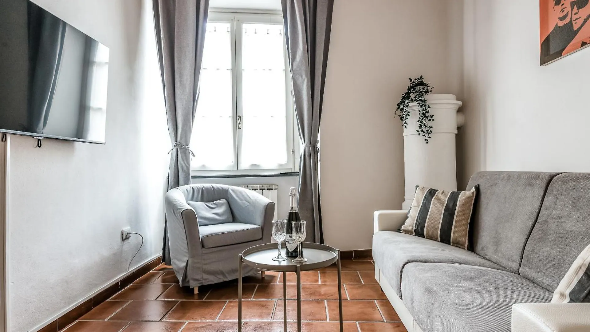 Hostly-Maison L'Arancio-Large House Near The Tower Pisa